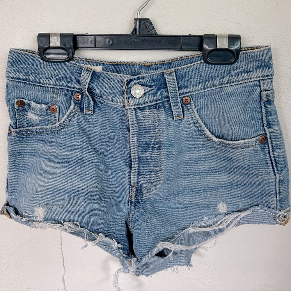 Levi’s light wash vintage 501 denim shorts